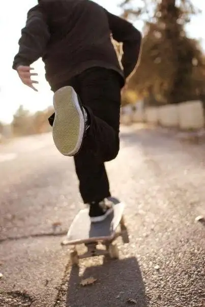 滑板#又一个背影,骚气侧漏