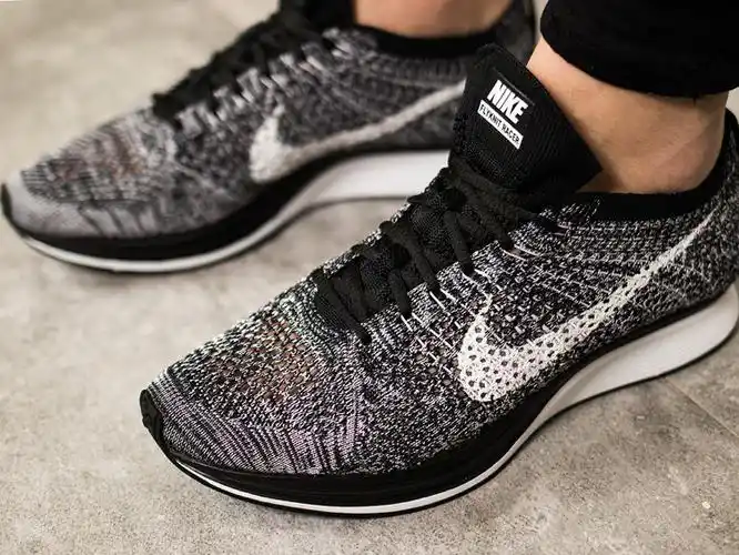 耐克nike flyknit racer 飞线编织超轻跑步鞋 526628-011-012