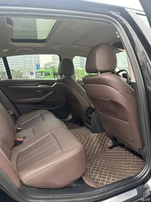 21款宝马530li领先豪华套装20t分段式天