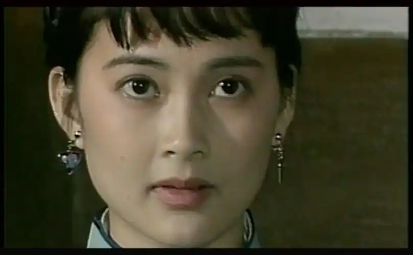 她是中国第一代岩女郎八十年代美丽影星谭小燕