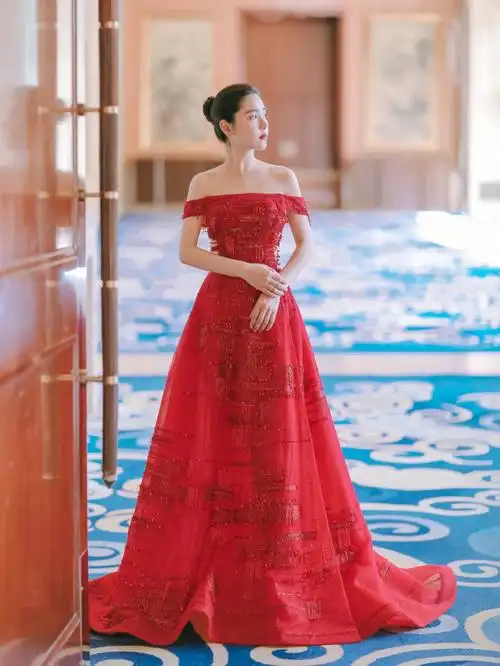 大连婚纱礼服78热烈绽放的红色礼服敬酒服