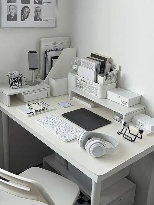 白色书桌ins风书桌布置好喜欢