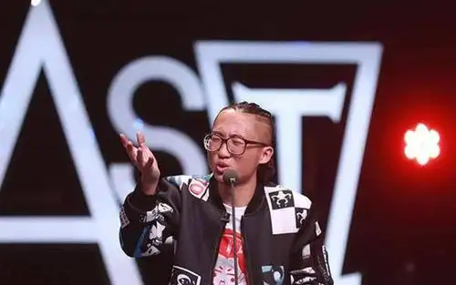 笑果是家"破公司",不信你去问李诞丨深氪