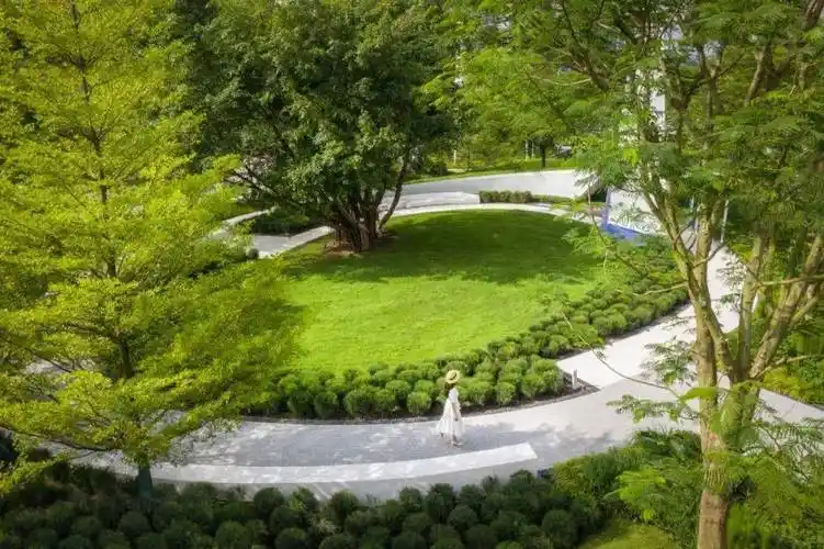 10个口袋公园案例分享,躲避城市喧嚣的绿洲