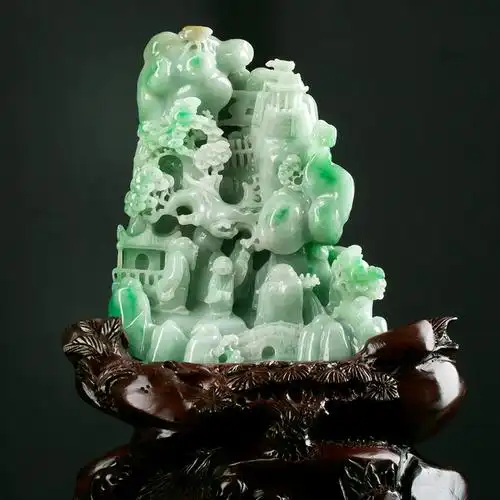 老坑种水润精雕飘绿翡翠山水摆件 (重量1.68kg)
