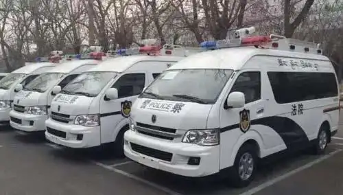 29辆金杯大海狮巡回审判车发车拉萨