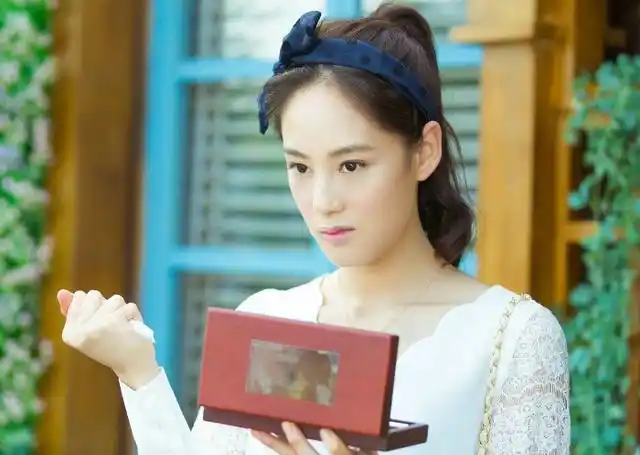 《旋风少女》4位女配现状,谭松韵和张雪迎都火了,唯独她没走红