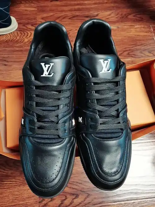 国庆快乐送给老公一双最新款lv男鞋