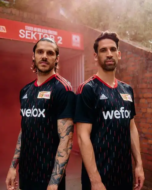 柏林联盟202223赛季第二客场球衣