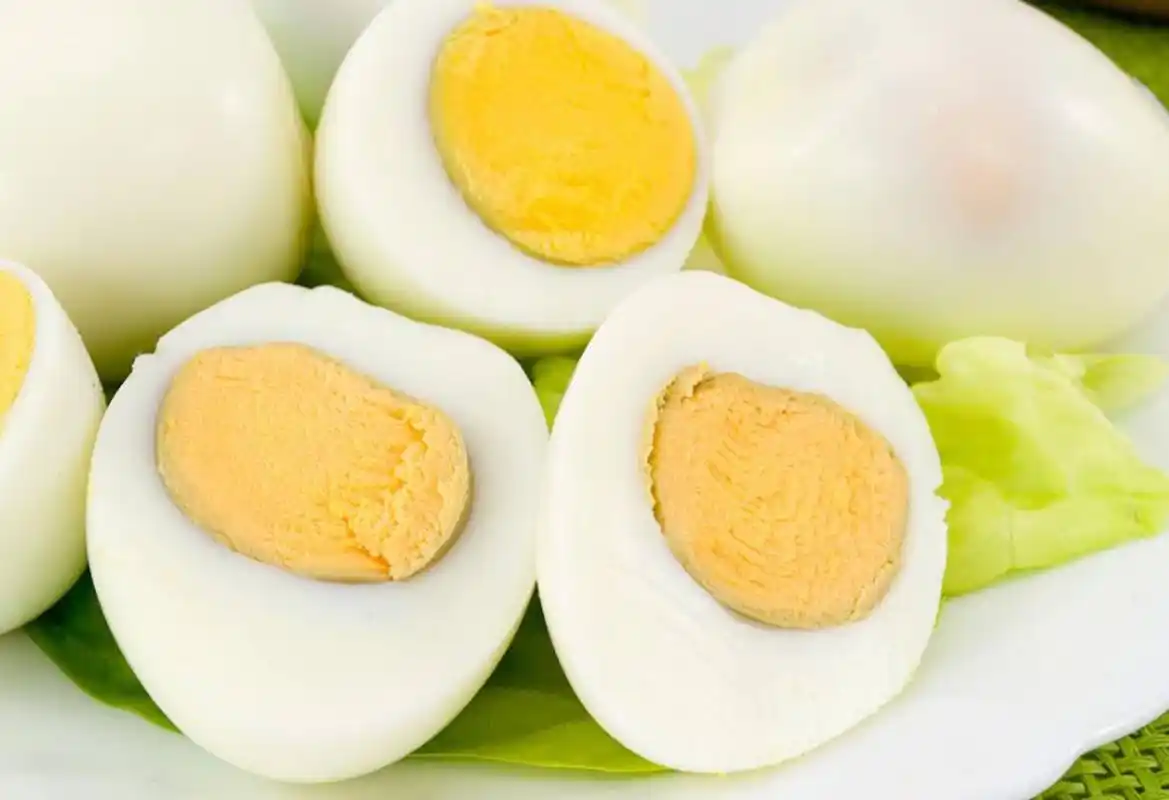全熟的要煮十分钟左右,如果想吃溏 心蛋可以煮5分钟左右,煮鸡蛋时间