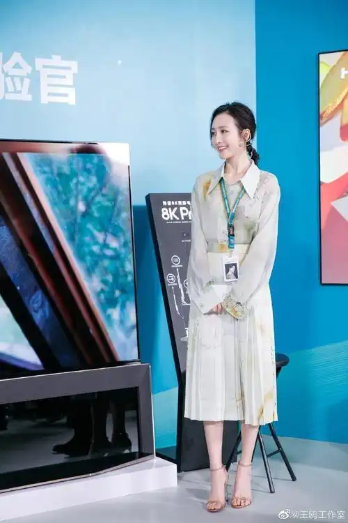 金靖撞衫王鸥搞笑女人pk气质女星同款女团风穿搭一点都不输