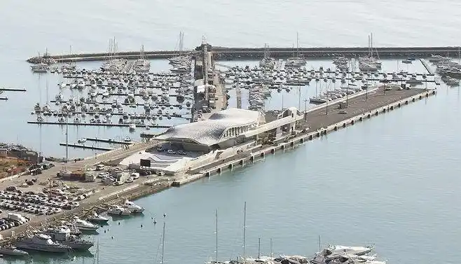 zaha hadid遗作萨勒诺海运码头 (2)