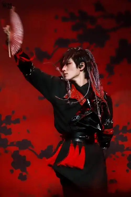 3735刀马旦身段 演出风靡全场@时代少年团-宋亚轩#少年on fire