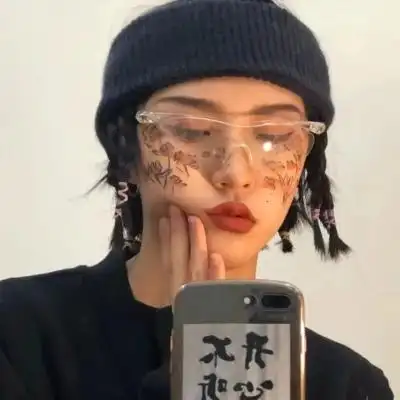 qq女头像酷 高清新潮的酷帅头像女生图片