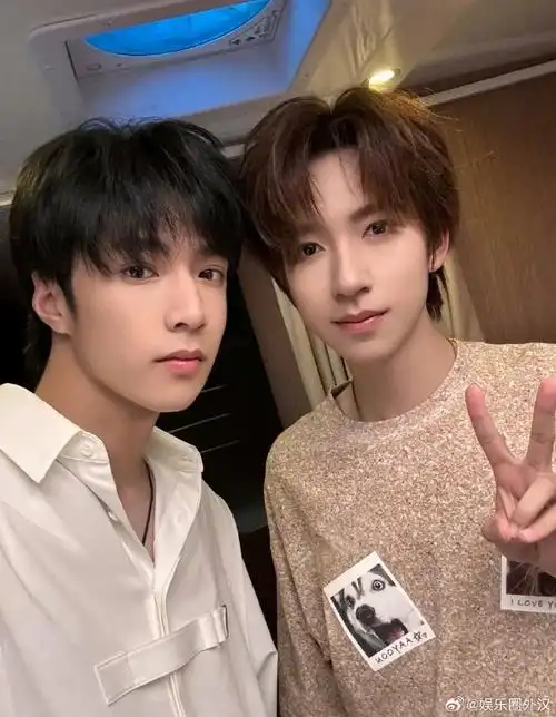 刘耀文卡点发博为贺峻霖庆生##刘耀文卡点发博给贺峻霖庆生