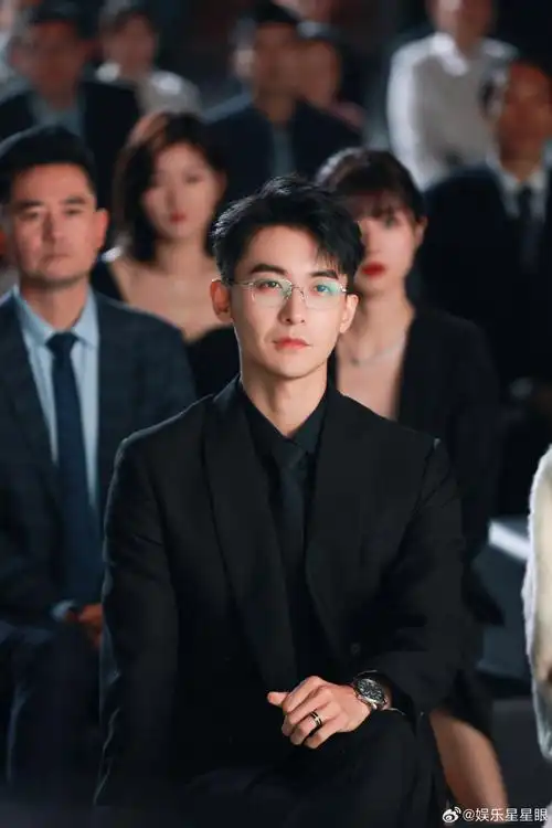 赵志伟西装buff叠满了##生活有星意