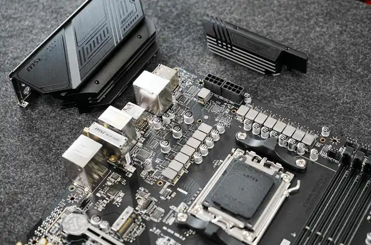 微星mag b650m mortar wifi迫击炮开箱:降价后的新锐龙的绝配_供电