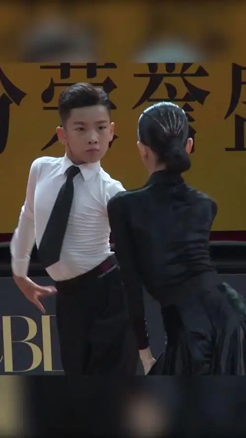 王崇墨&李茉晗,气质这一块没得说,这一段也太仙了