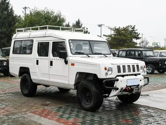5万,北汽打造8座硬派大越野,外观霸气不输路虎