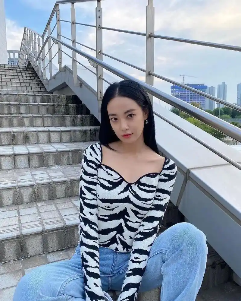 李珠妍#ins更新 993591  552128211121 2731