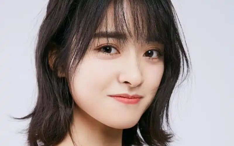 沈月甜美可爱写真图片桌面壁纸