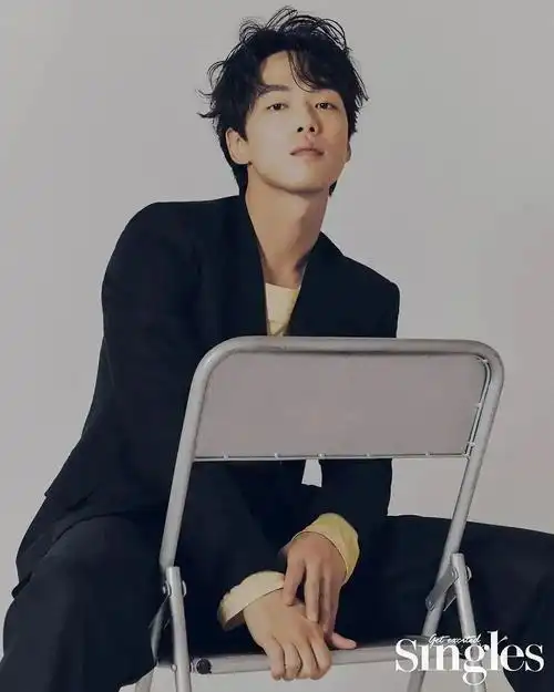 好歹也是亚洲顶流怎么谈的都是癫婆