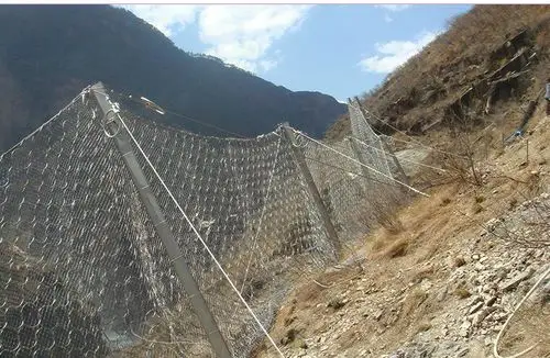 专业施工安装异型主动被动菱形环形边坡防护网客土喷播植草工程