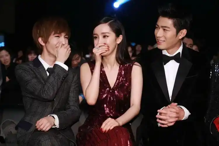 郭敬明陈学冬 陈学冬郭敬明在办公室-大连之家