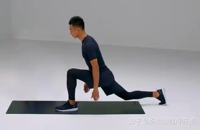 久坐必学大腿前侧跪式拉伸