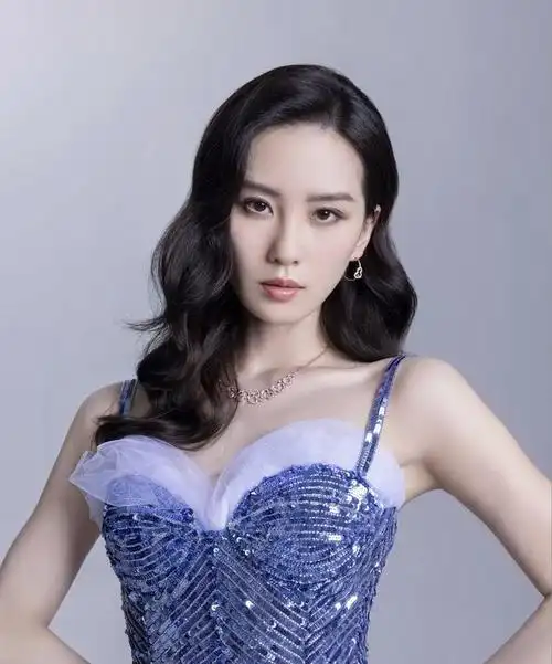 一线女星刘诗诗向来气质满满,可以说是最有气质的女明星代表之一!