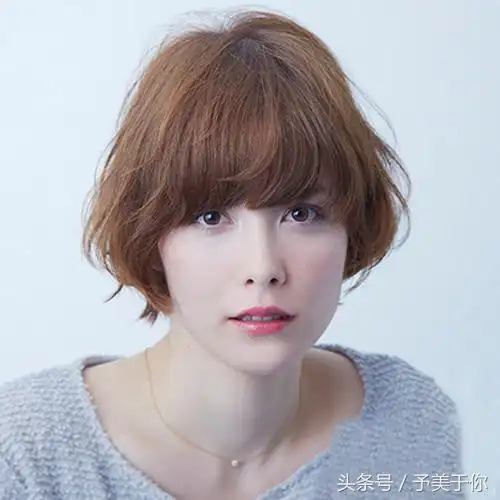 小美为大家分享6款长脸女生适合的短发发型,每一款都