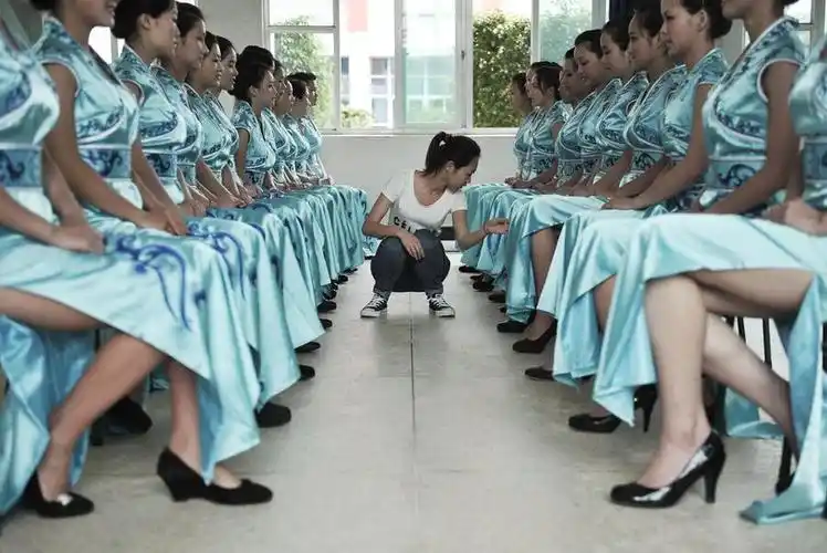 90后女生艺考现场,网友大饱眼福