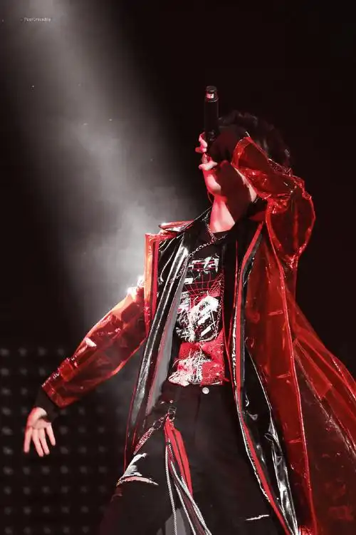 马嘉祺4年25套夏日舞台造型全回顾