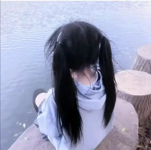 可爱头像:1116双马尾辫子萝莉女生头像