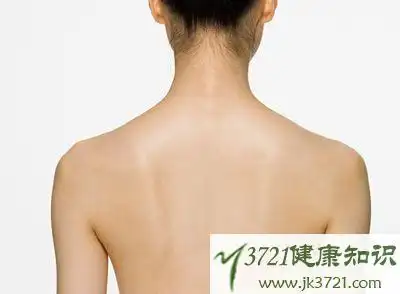 该穴位于人体的背部