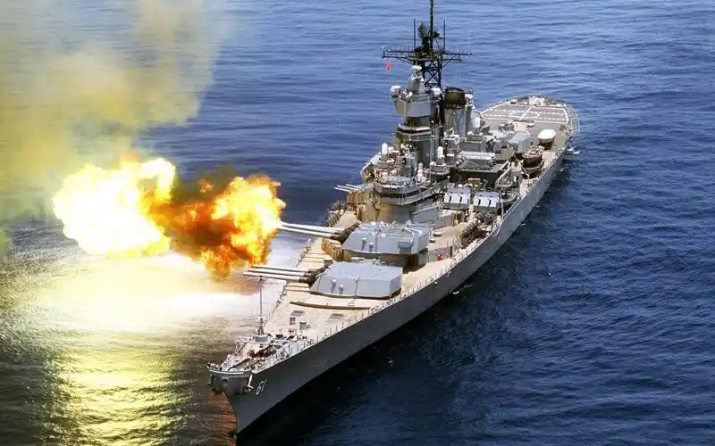 地表最强战列舰 美国"依阿华"号战列舰bb61 大舰巨炮的巅峰之作