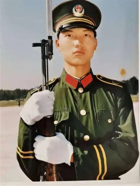 【八一特辑】军装绿vs检察蓝,初心不变!_河南省信阳市人民检察院