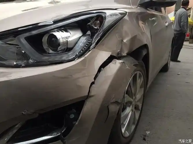 求朗动车出车祸照片