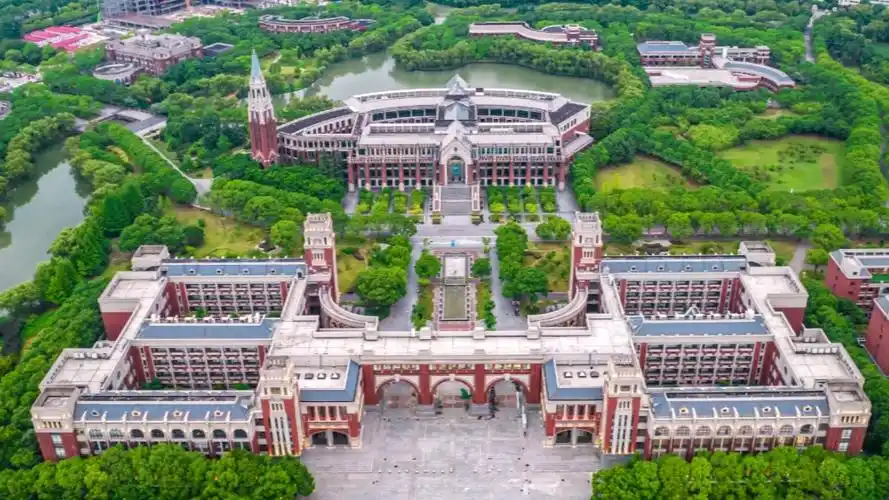 航拍中国上海61华东政法大学松江校区