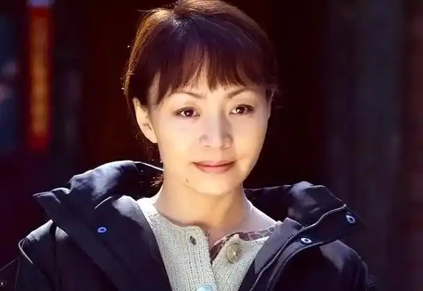 一个《家有儿女》,一个白云黑土,宋丹丹在中国可谓是家喻户晓,能达到