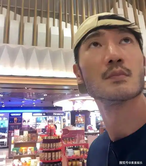 高以翔父亲因病离世,最后露面照曝光,二哥哀悼送别父亲_高爸_家人