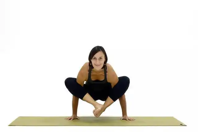 练好这个瑜伽手臂支撑挑战高级体式不是事