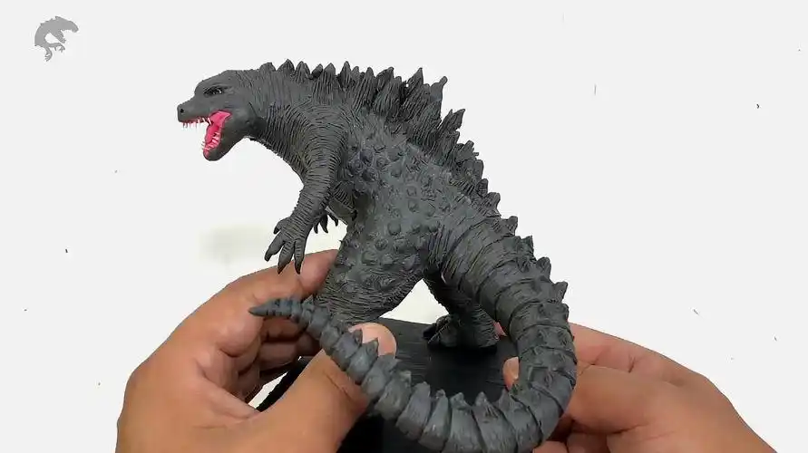 手办:用橡皮泥制作哥斯拉怪兽,就像从影片中走出来的一样