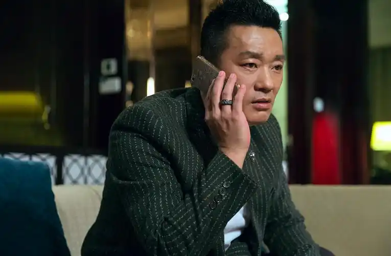 《罚罪》中 徐洪浩所扮演的张秋峰是反派吗