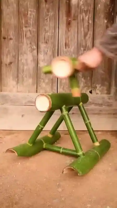 民间牛人用竹子制作小木马,这动手能力,恕我直言,真是牛啊!