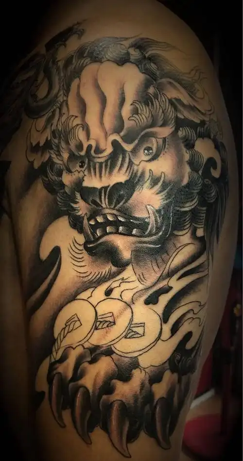 唐狮纹身图片_手臂新传统纹身图案