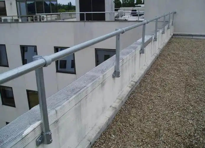 屋顶女儿墙护栏标准