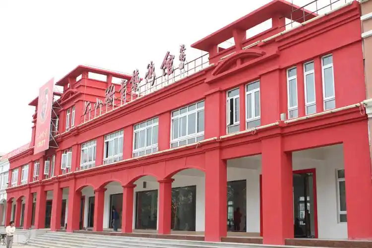 六小龄童艺术馆