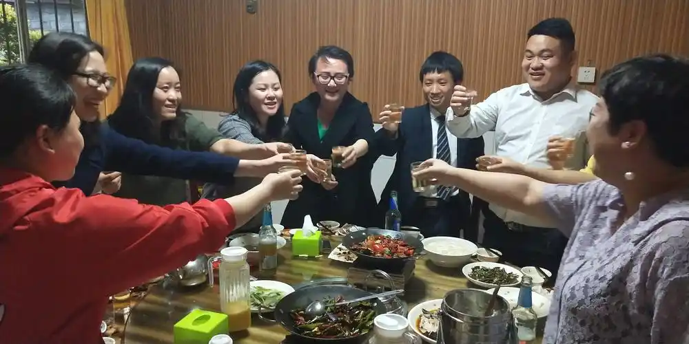 好开心的同事们