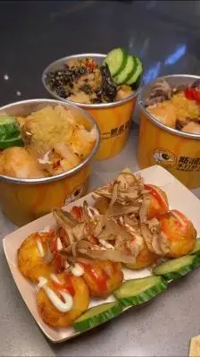 斯润普虾滑(美乐城潮街店)-"虾滑挺实的有辣的和不辣的辣的像吃火锅.